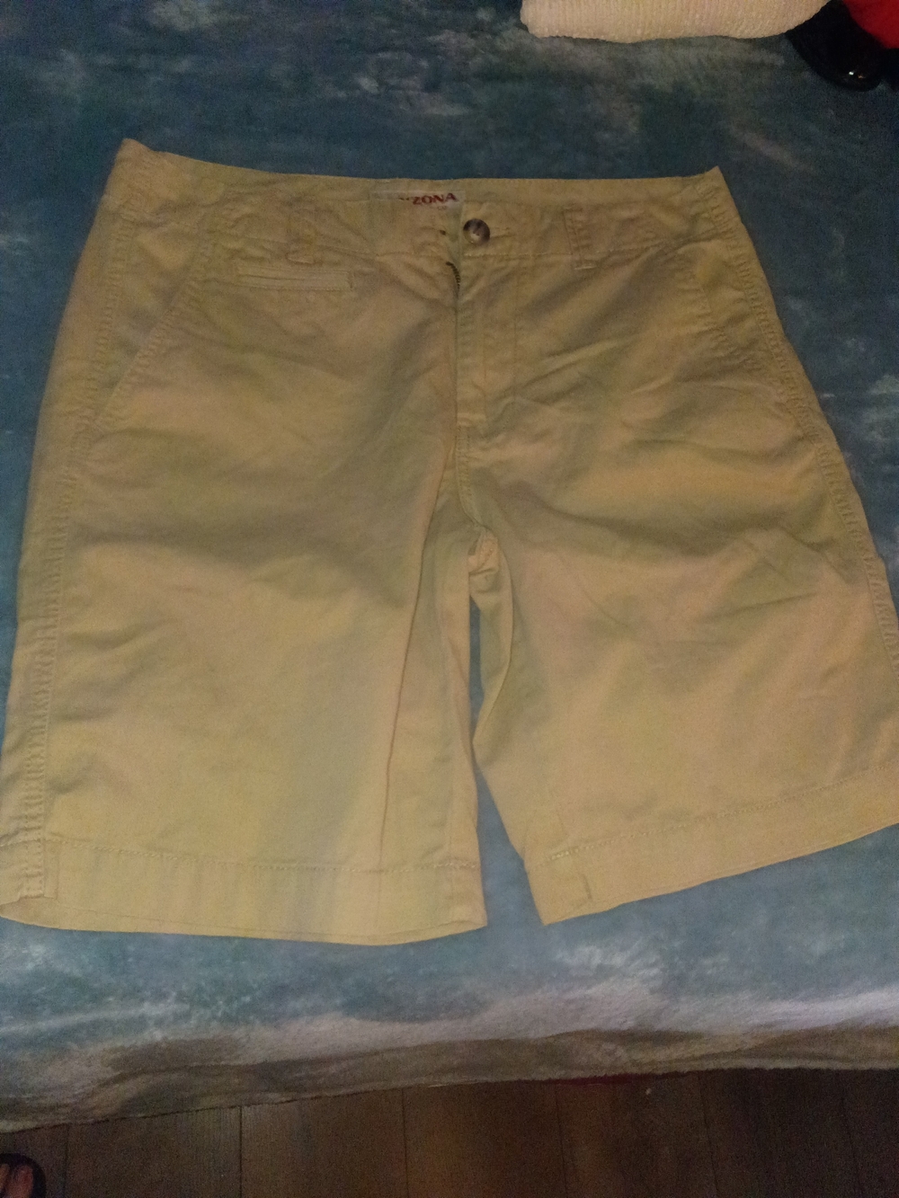 Arizona Jean Company Men’s Cream/Tan Casual Shorts